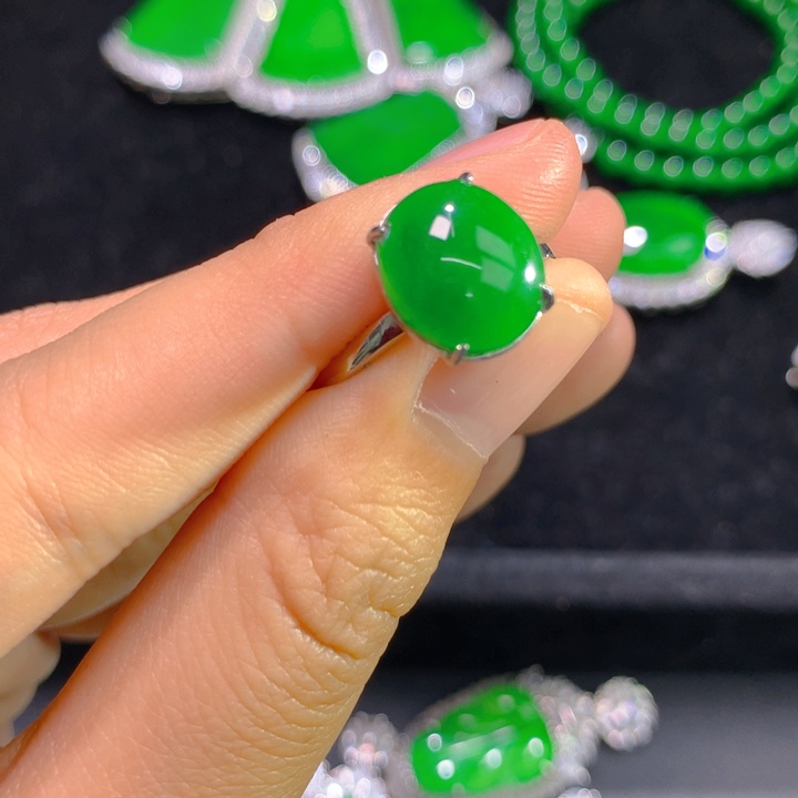 翡翠戒指银S925镶嵌一个