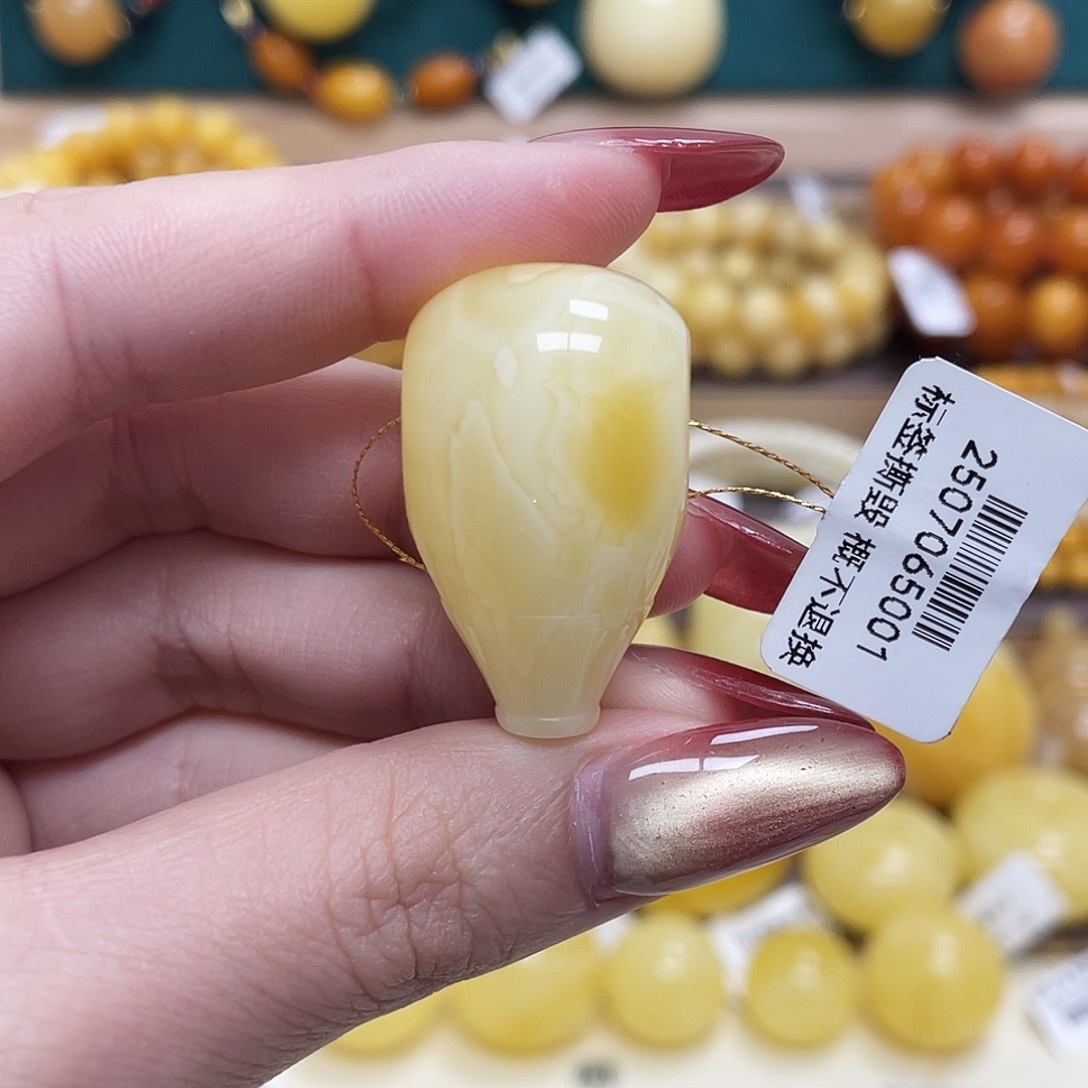 蜜蜡未镶嵌珠宝奇石19.2*32.4*19mm三通 瑕