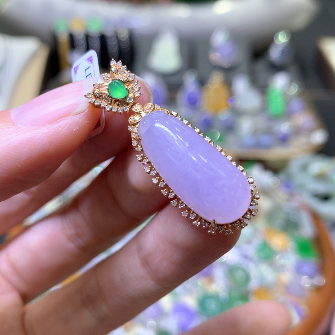 【闪购商品】翡翠颈饰18K金镶嵌翡翠吊坠项链