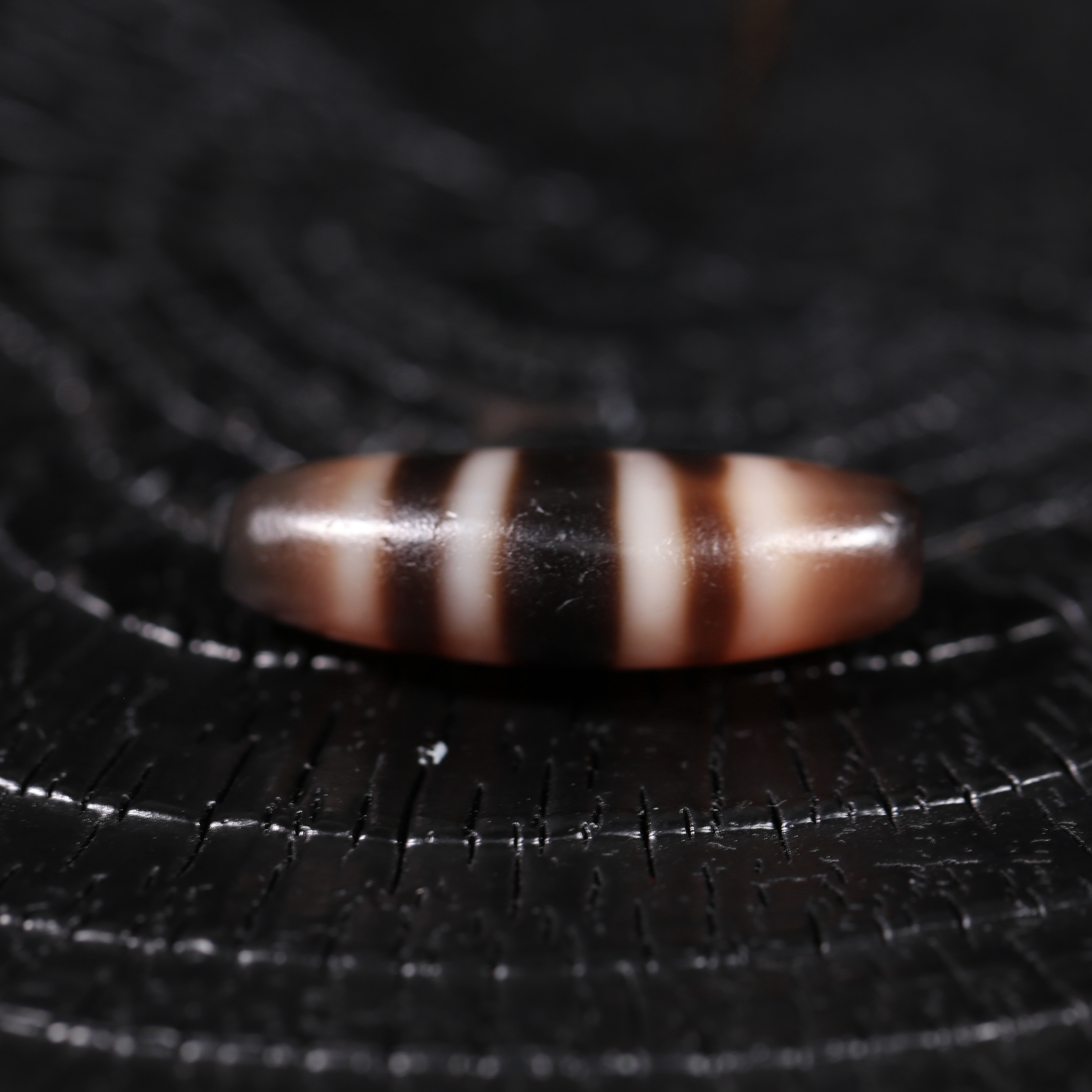 甜珠阁【小卢系列】牛角七线红肉纯手工复古藏风天珠玛瑙男女同款