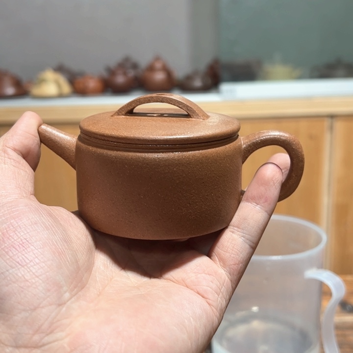 紫砂茶壶………………………………………………………………