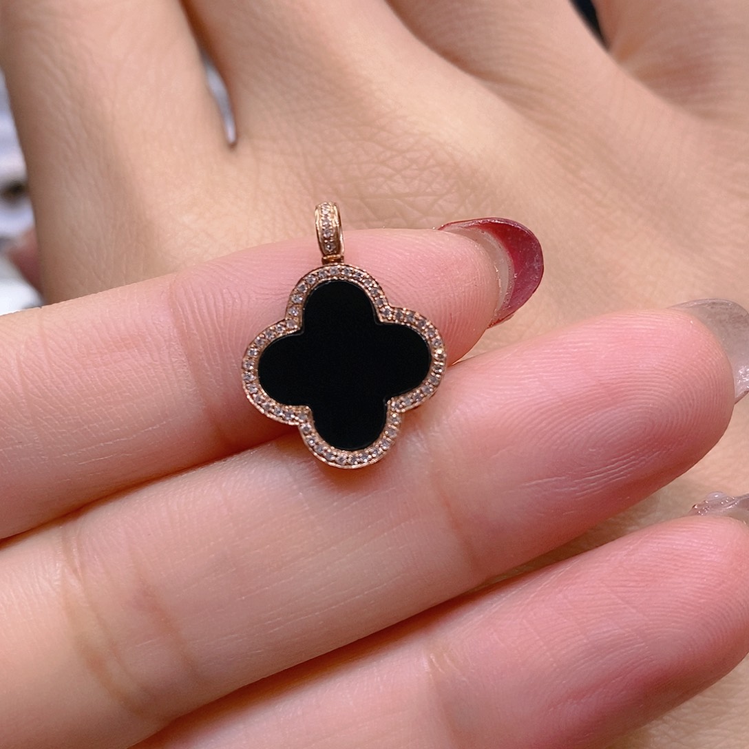 翡翠颈饰18K金镶嵌吊坠