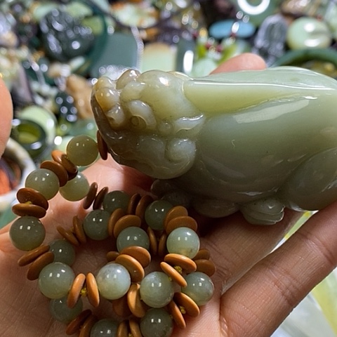 和田玉手玩件未镶嵌一个