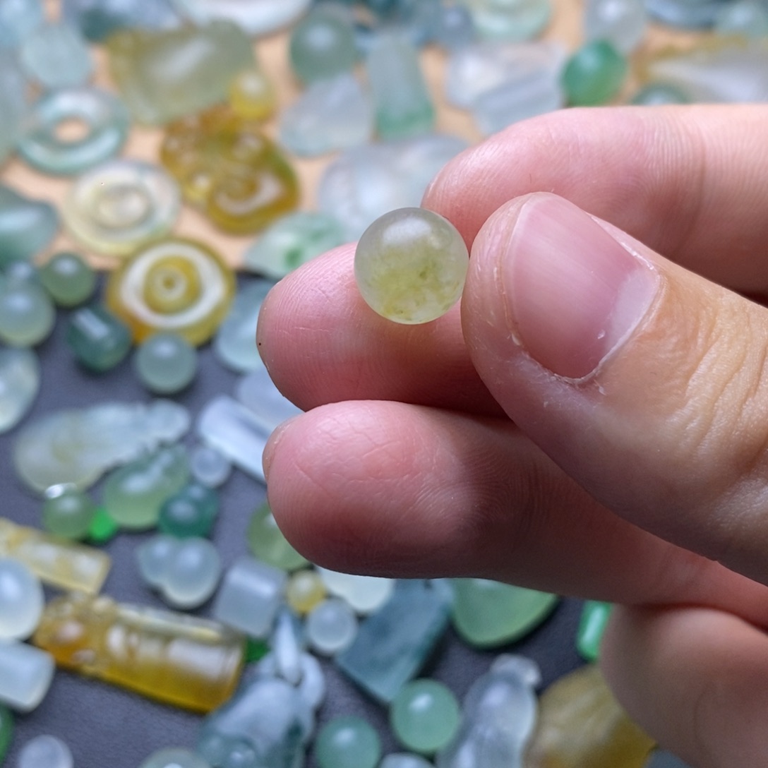 定制翡翠未镶嵌珠子