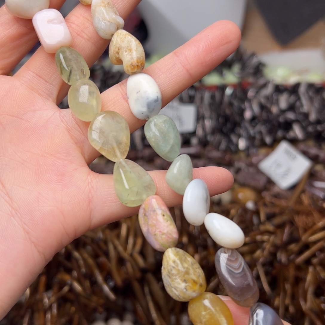 玛瑙/玉髓合金珠宝半成品N497。11mm天然多宝随形一条