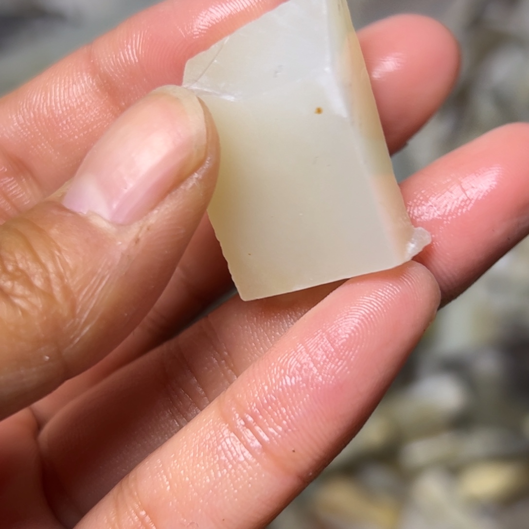 和田玉未镶嵌项链