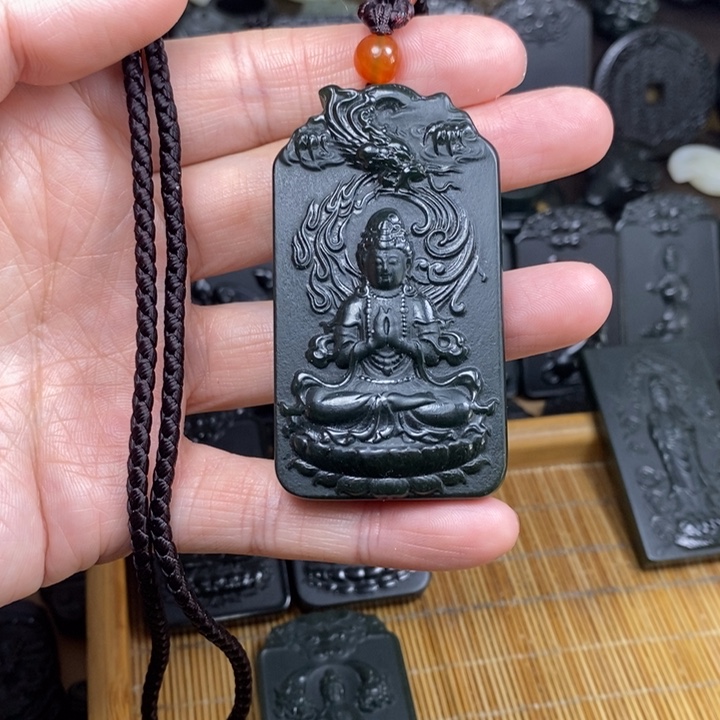 我***远和田玉未镶嵌颈饰