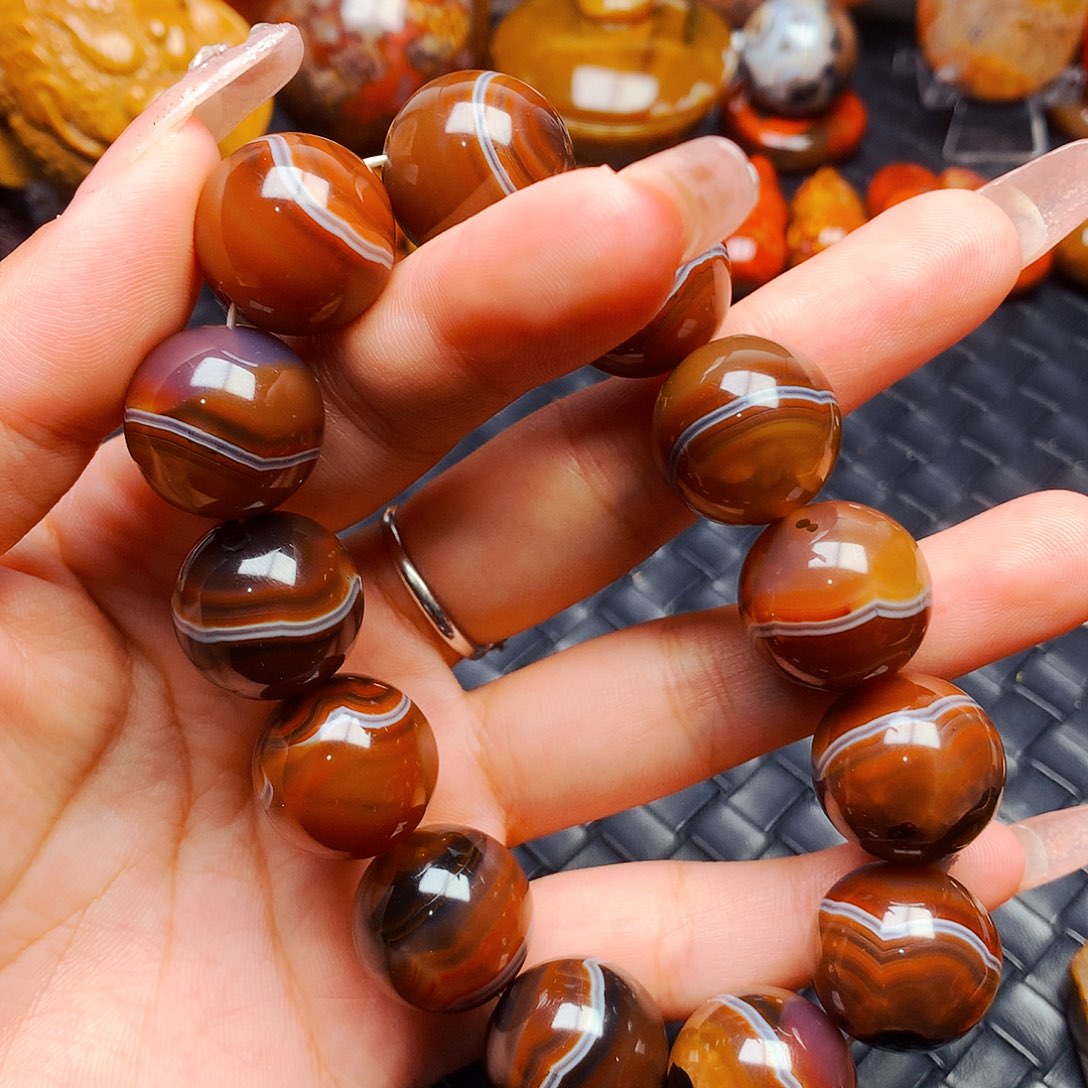 玛瑙/玉髓颈饰未镶嵌神*