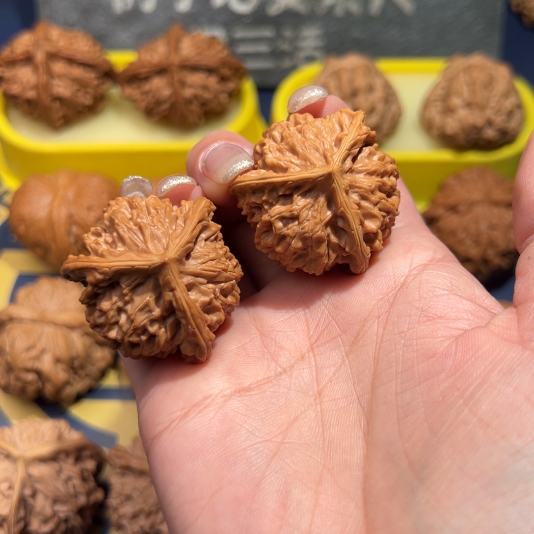 文玩核桃把件手捻盘山35