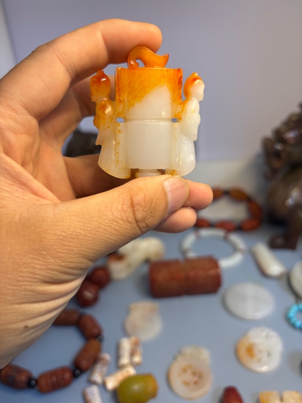到代白料司南佩挂件