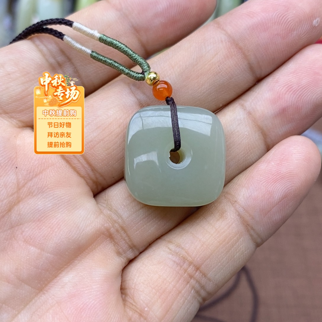 吊坠(不含链)未镶嵌和田玉一**秋