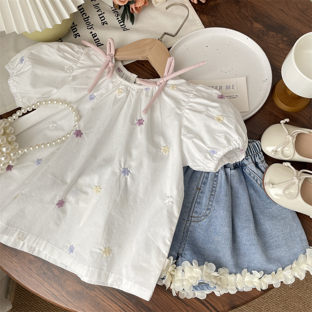 韩范童装夏季女宝小花刺绣蝴蝶结短袖娃娃衫女童白色衬衫儿童上衣