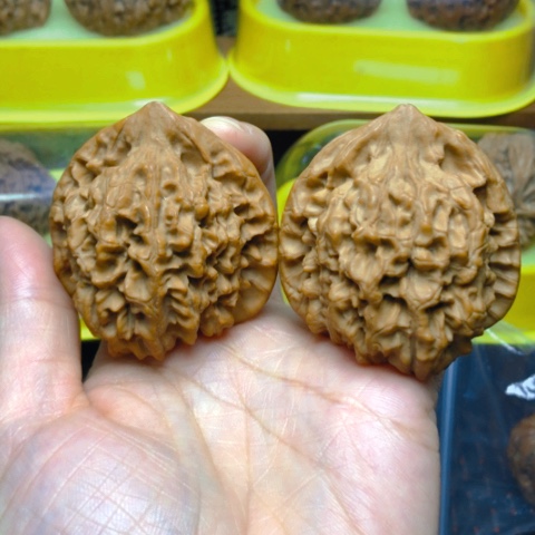 【闪购商品】文玩核桃吊坠L*H官帽