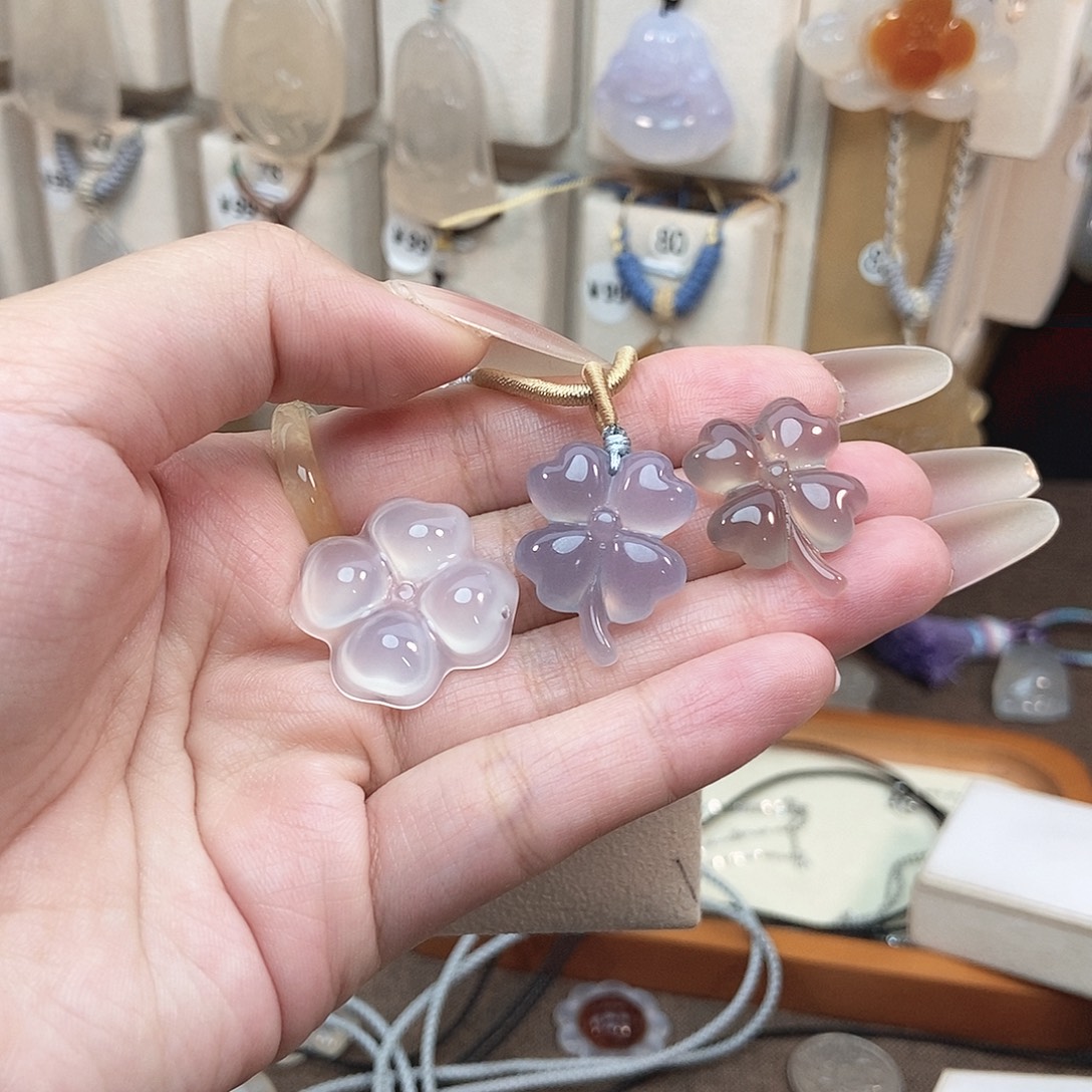 .***c玛瑙/玉髓未镶嵌颈饰