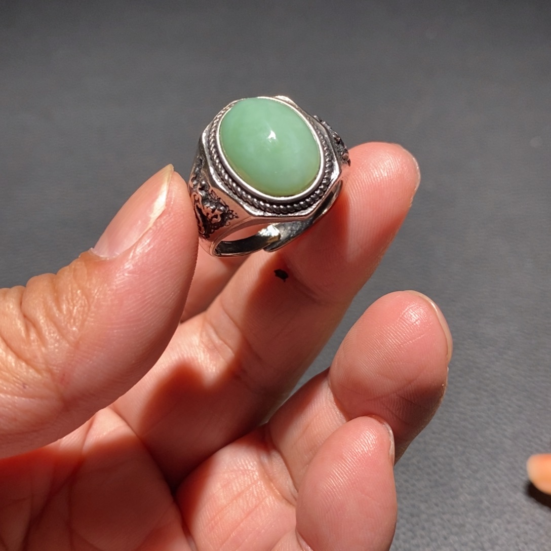 和田玉（碧玉）戒指未镶嵌