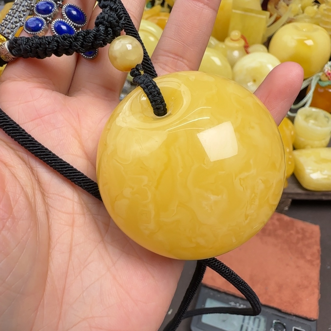 蜜蜡未镶嵌珠宝奇石
