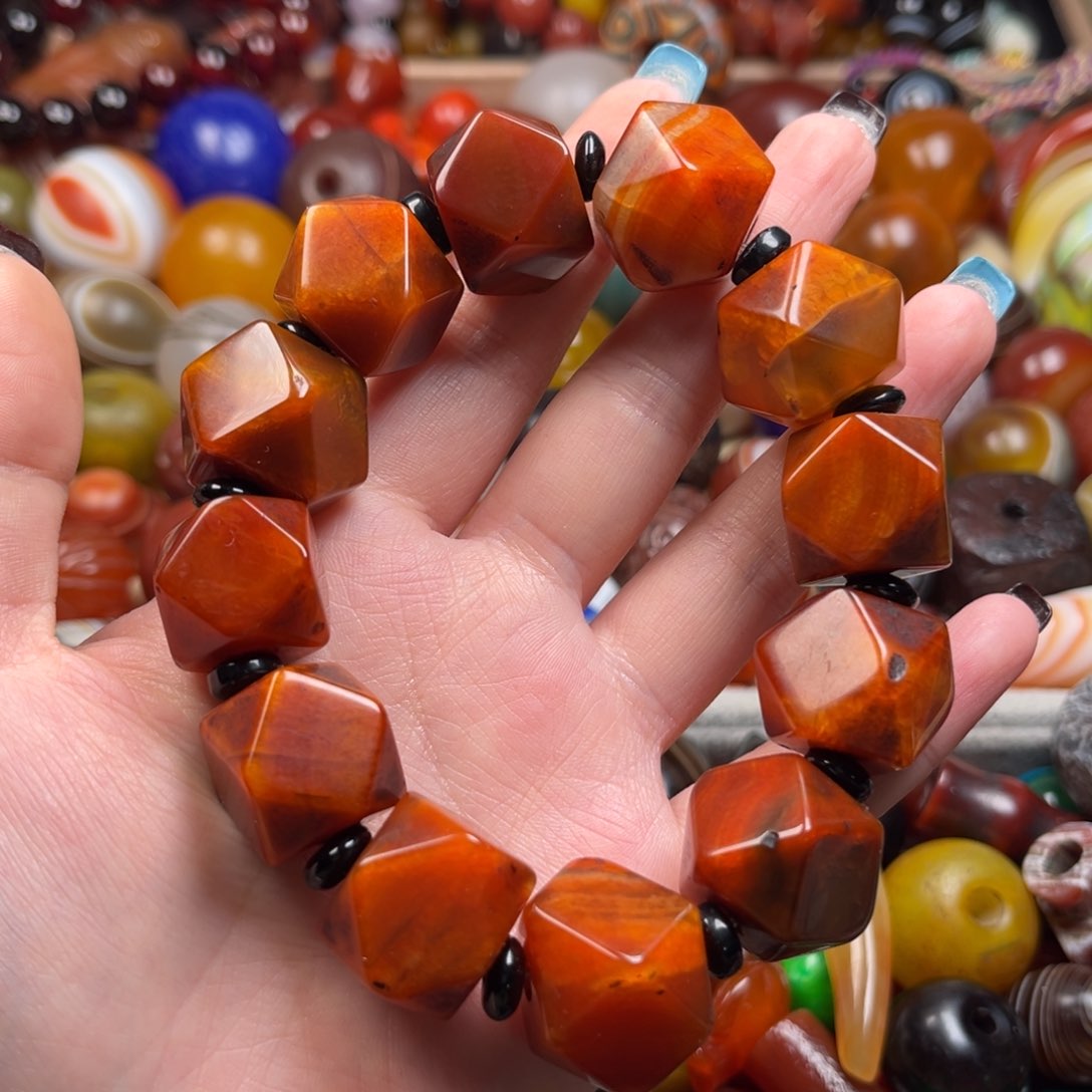 玛瑙/玉髓颈饰未镶嵌