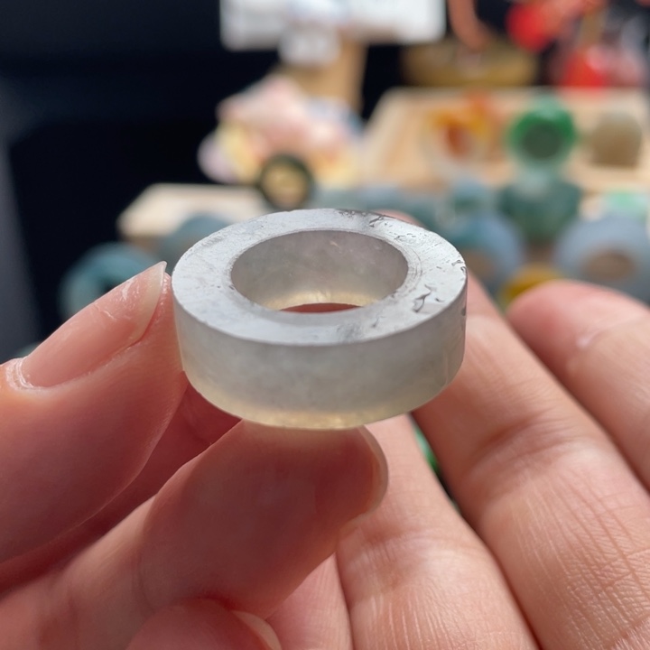 定制翡翠未镶嵌戒指