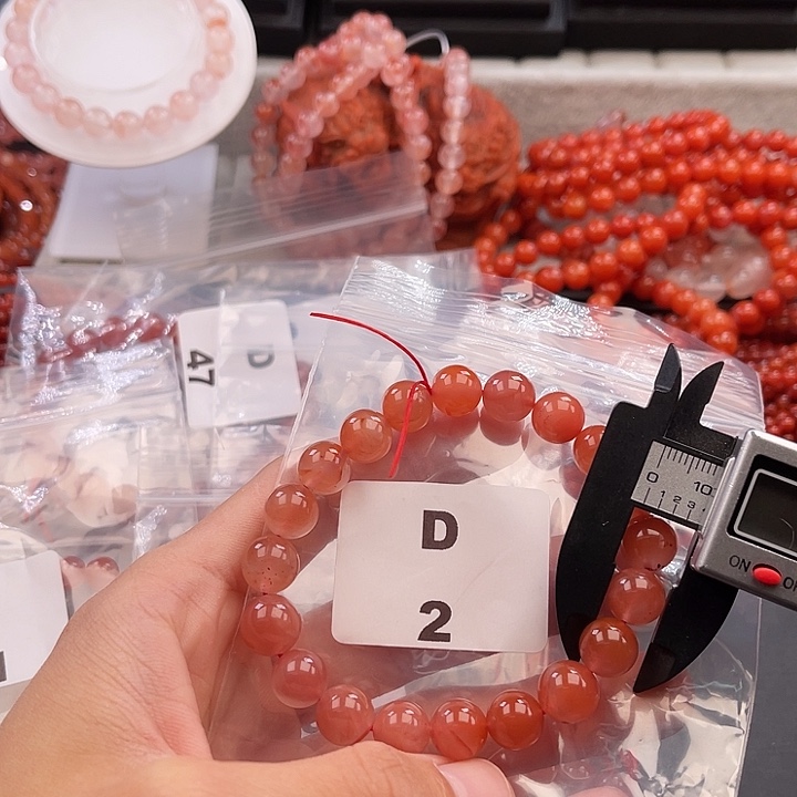 南红玛瑙未镶嵌多样性发货默认微瑕称重9mm