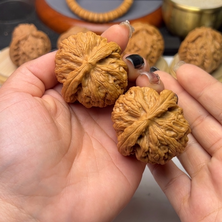 文玩核桃把件静43红锦鲤