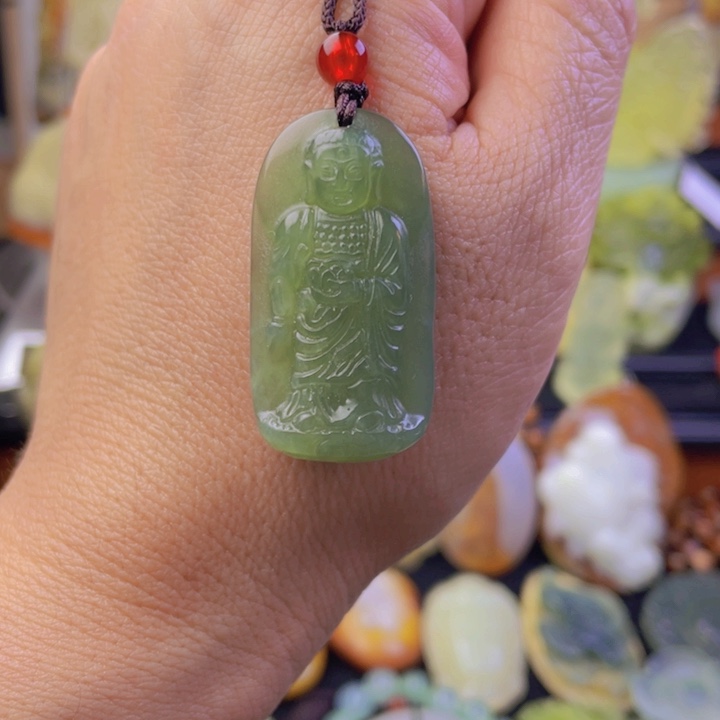 未镶嵌蛇纹石玉颈饰