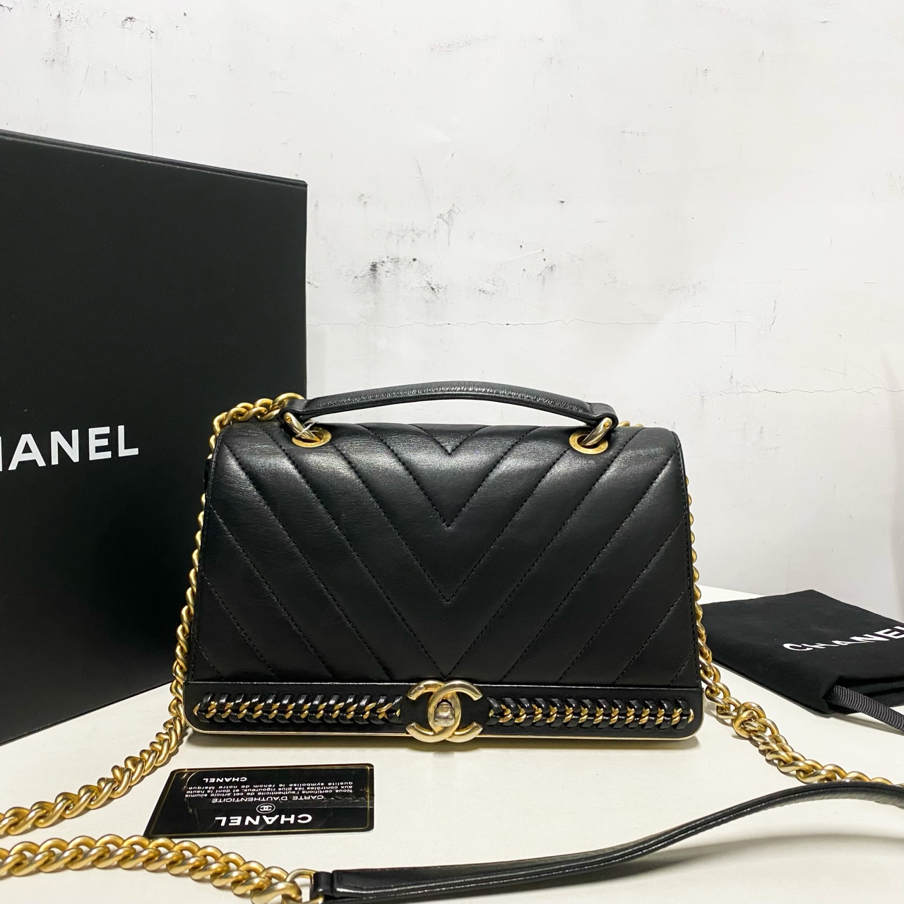 99新 Chanel/香奈儿 香奈儿黑金V纹链条包~