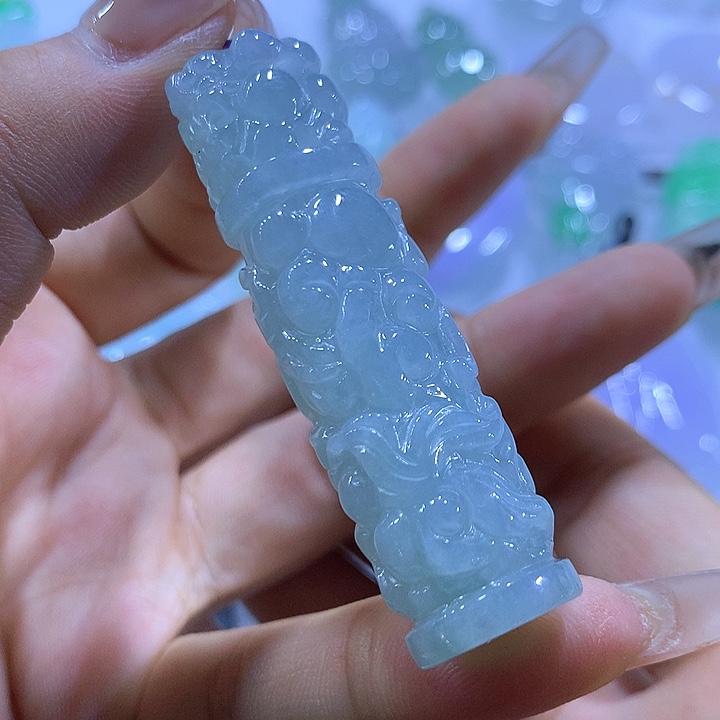 颈饰未镶嵌翡翠天然翡翠A货吊坠