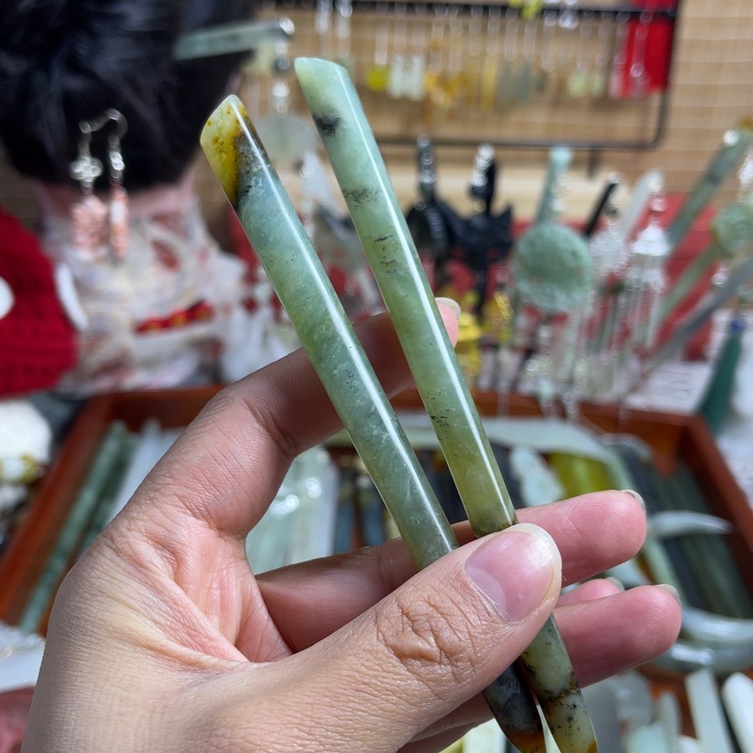 蛇纹石玉发饰未镶嵌