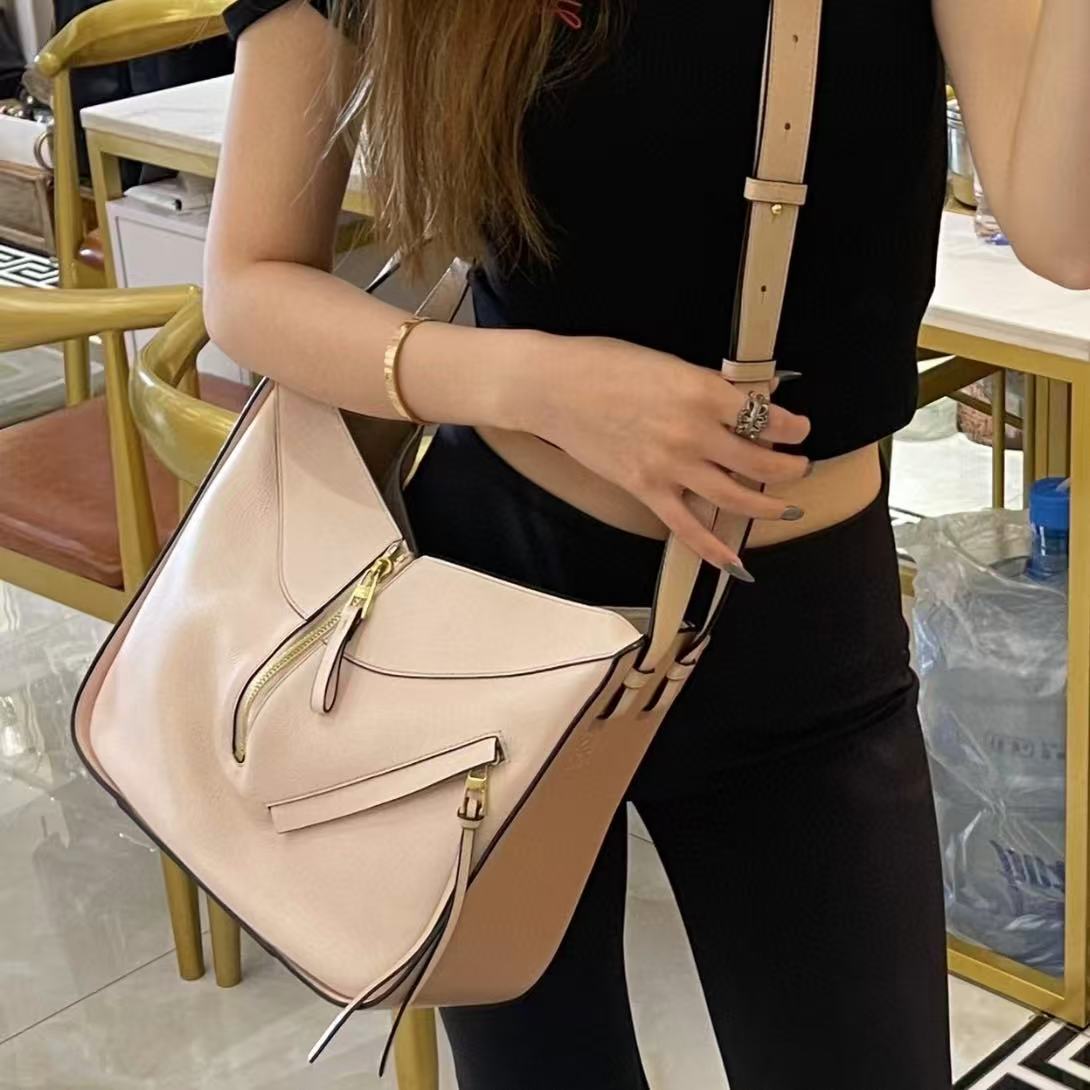 LOEWE/罗意威 单肩包 中号吊床 mx8687/2510