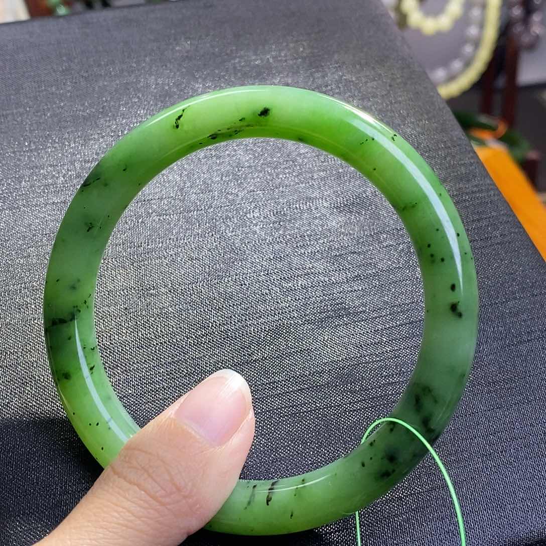 和田玉碧玉乌兰海圆条手镯61.6圈口未镶嵌