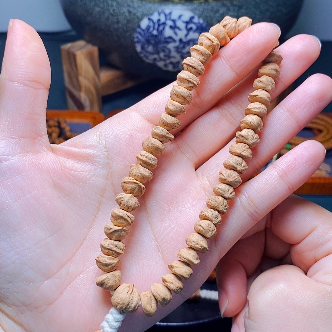 柏香籽/百香籽吊坠238.8半壁