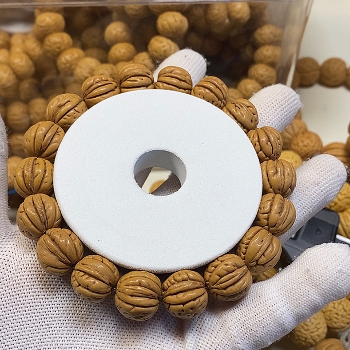 -***灬吊坠桃核8888888888