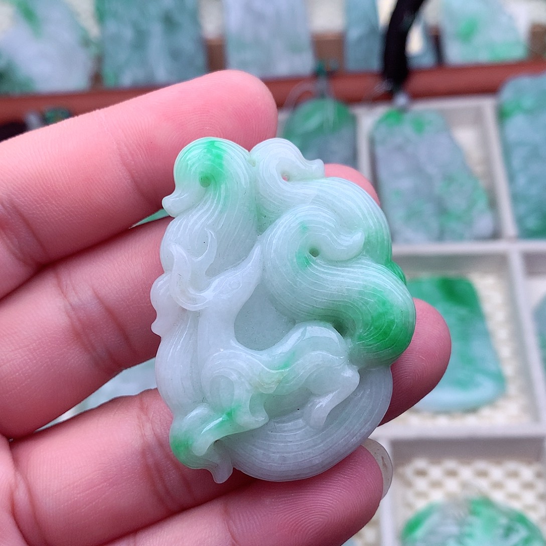 翡翠未镶嵌吊坠(不含链)