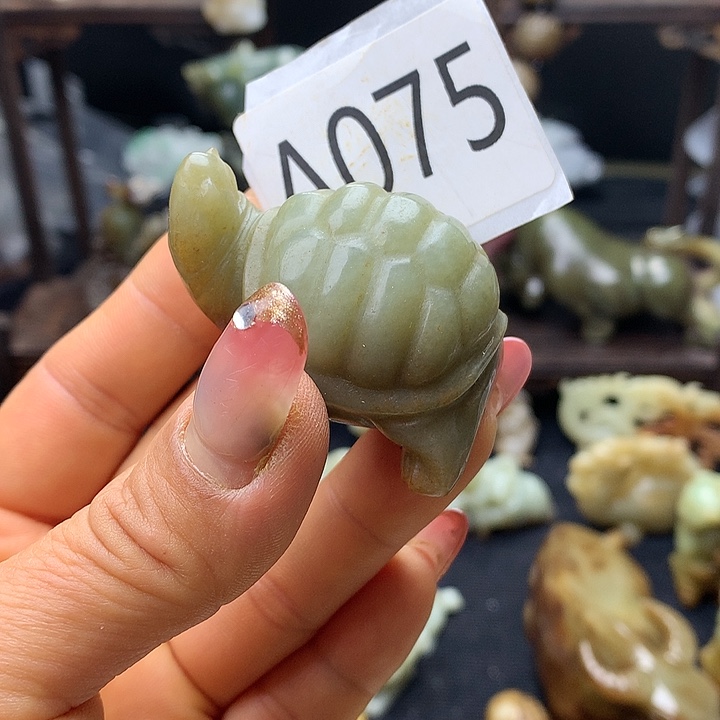 和田玉未镶嵌车挂