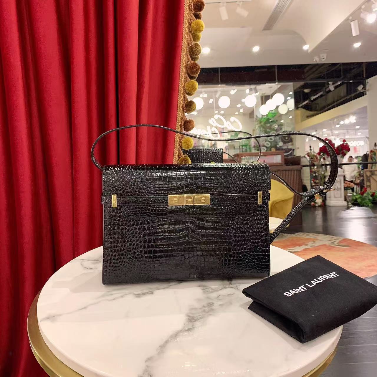 95新 YSL/圣罗兰 GGS曼哈顿中号黑金压纹单肩包/79207206