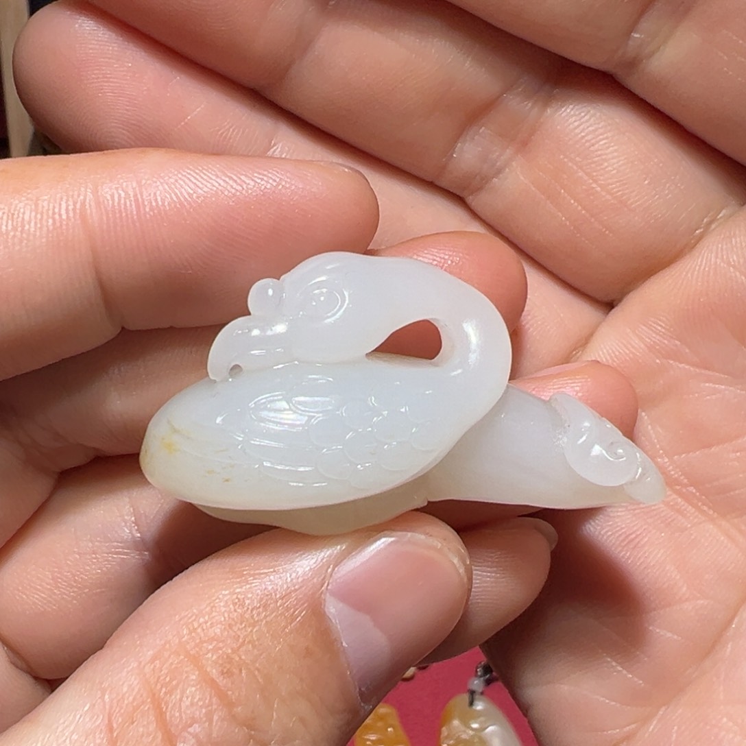 和田玉颈饰未镶嵌小****狼