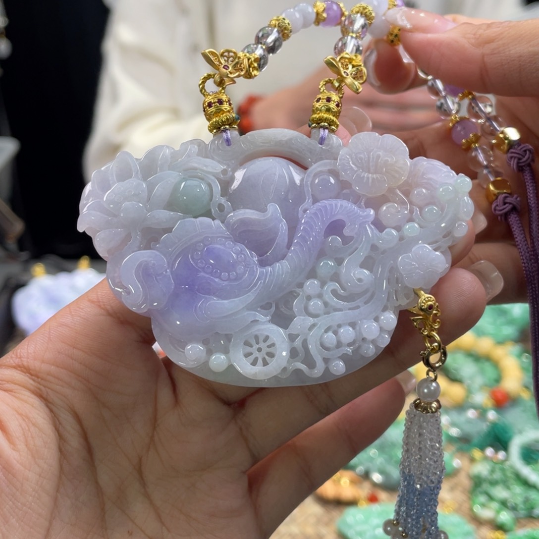 翡翠颈饰未镶嵌代编织