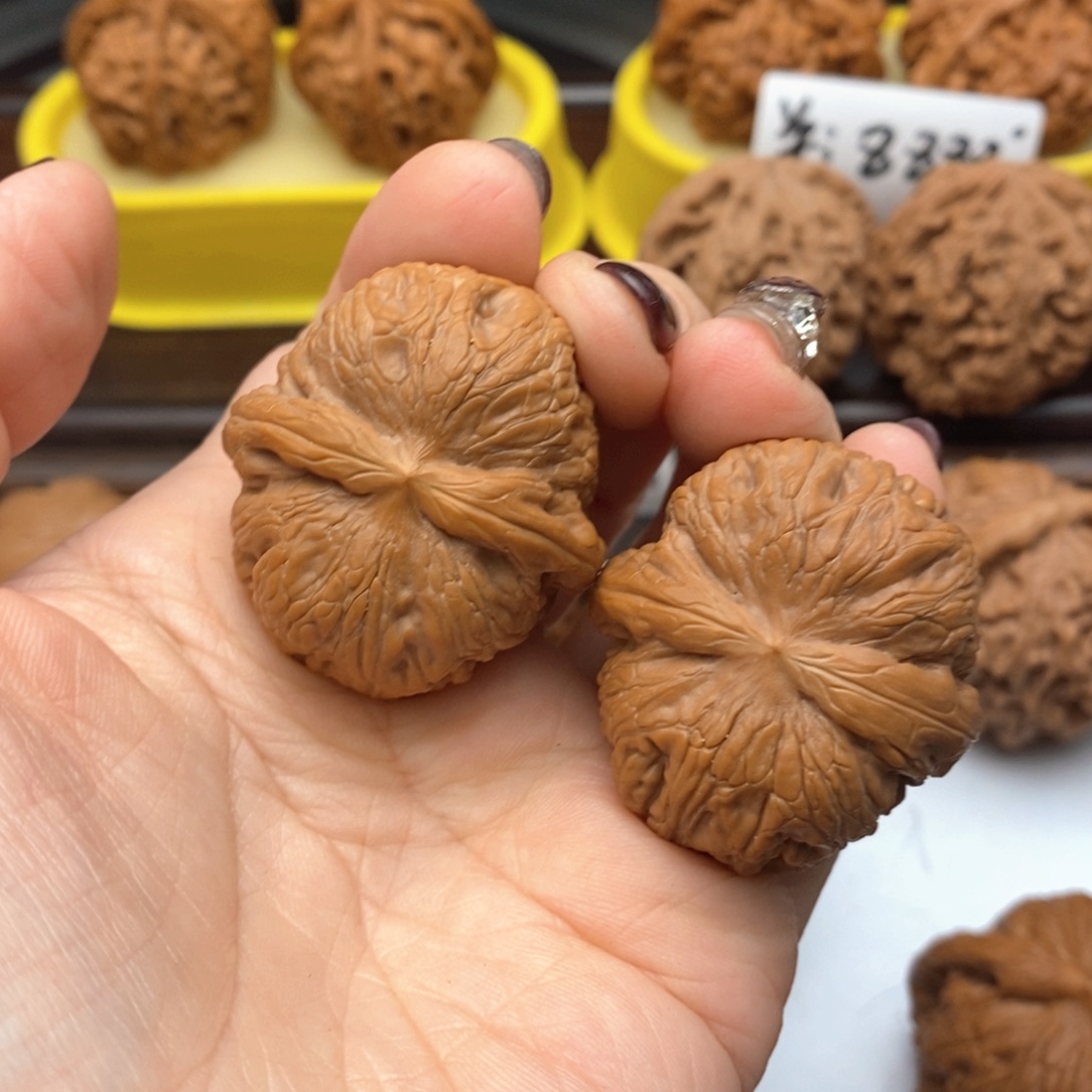 宇***使把件文玩核桃391号元宝