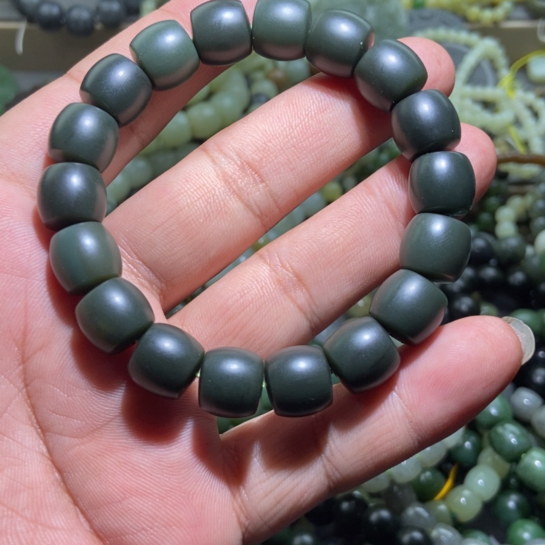 ****尘和田玉（糖玉）未镶嵌手链