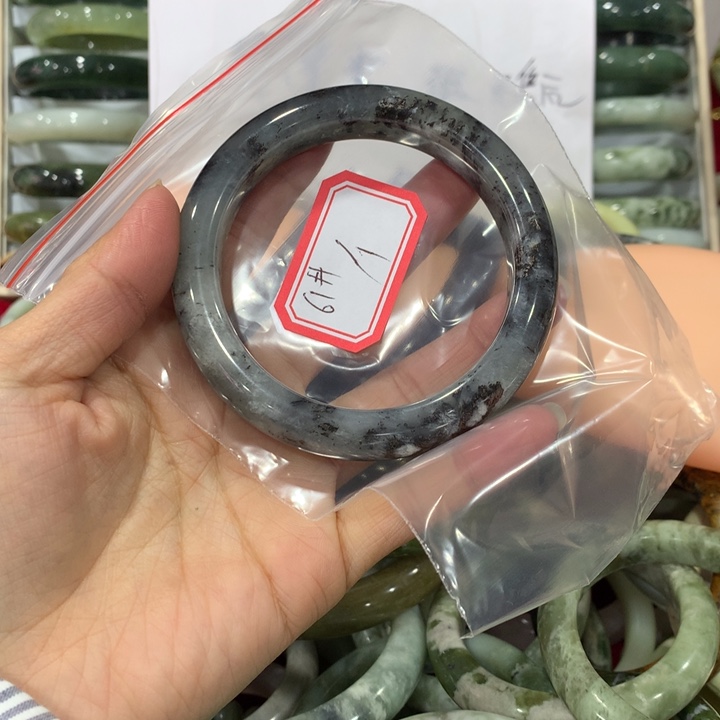 未镶嵌蛇纹石玉手镯冷**秋1