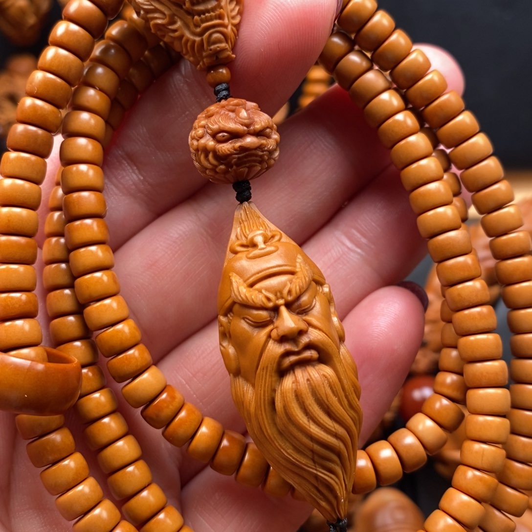 橄榄核手串关公脖挂