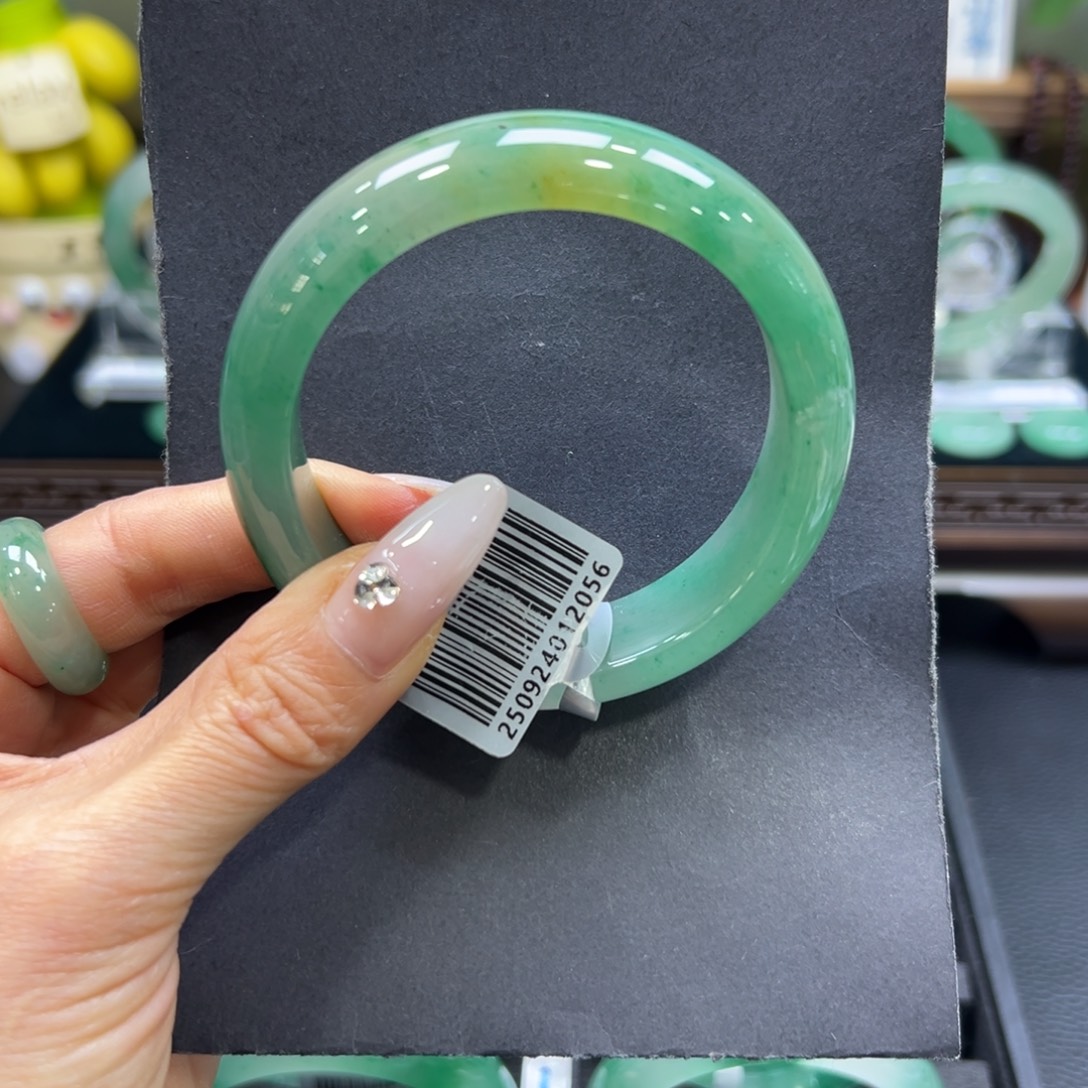 石英质玉（非洲翠）未镶嵌手镯58-59