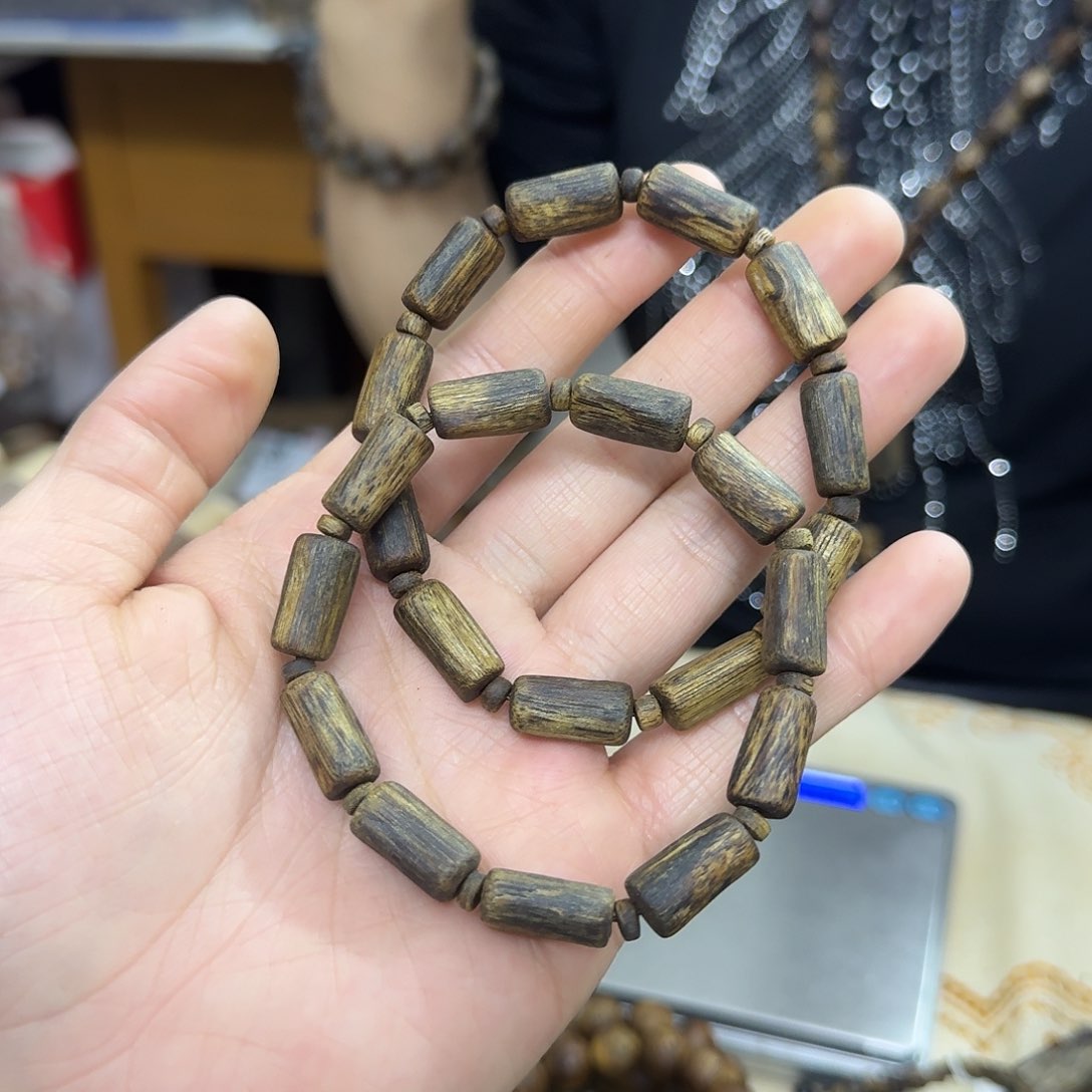 沉香木手串白棋树心单圈 8 克多样性发一