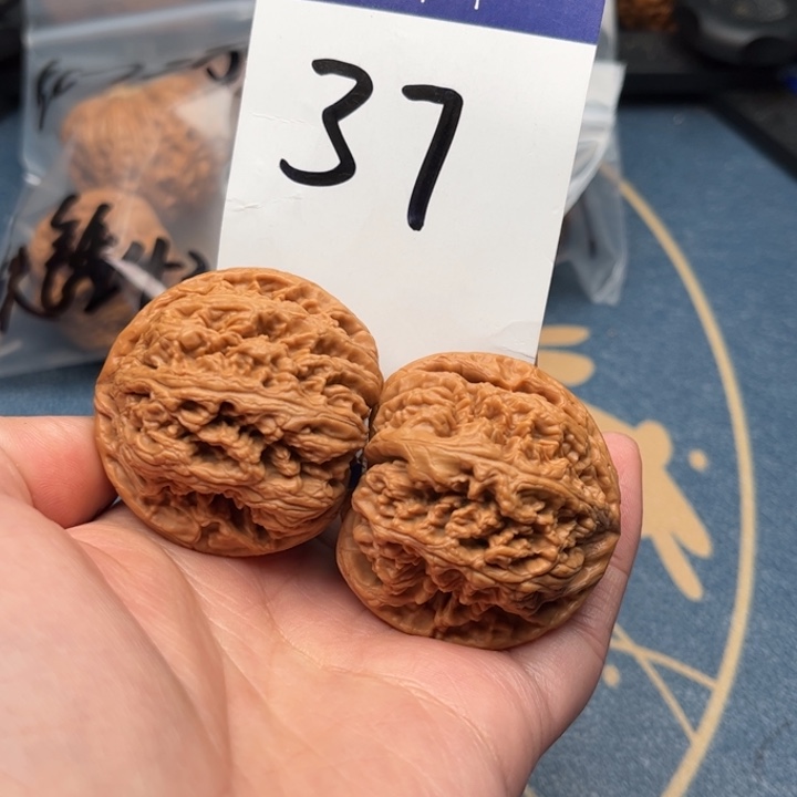 文玩核桃吊坠神**?粗筋 44精修 37