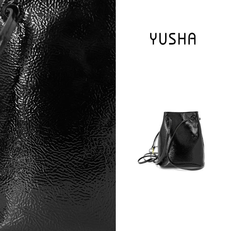 YUSHA/高档小号小M黑色抽绳水桶包-8198