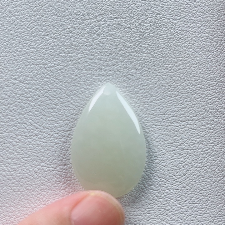 颈饰未镶嵌和田玉（糖玉）孤品