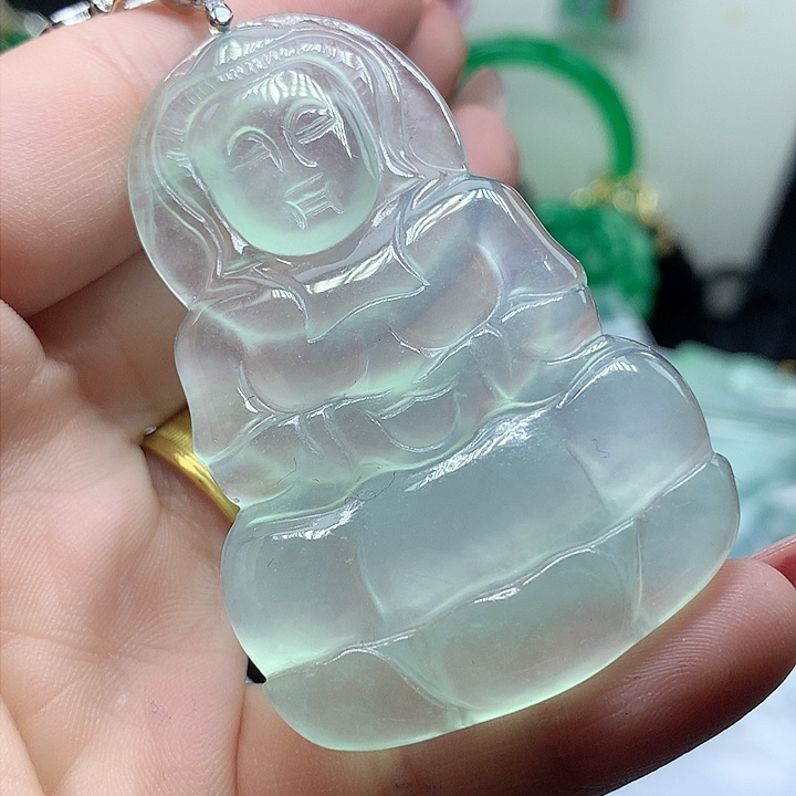 翡翠吊坠(赠链)未镶嵌往**生