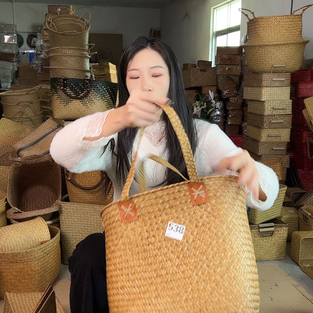 草编草编包/草编收纳盒带瑕疵