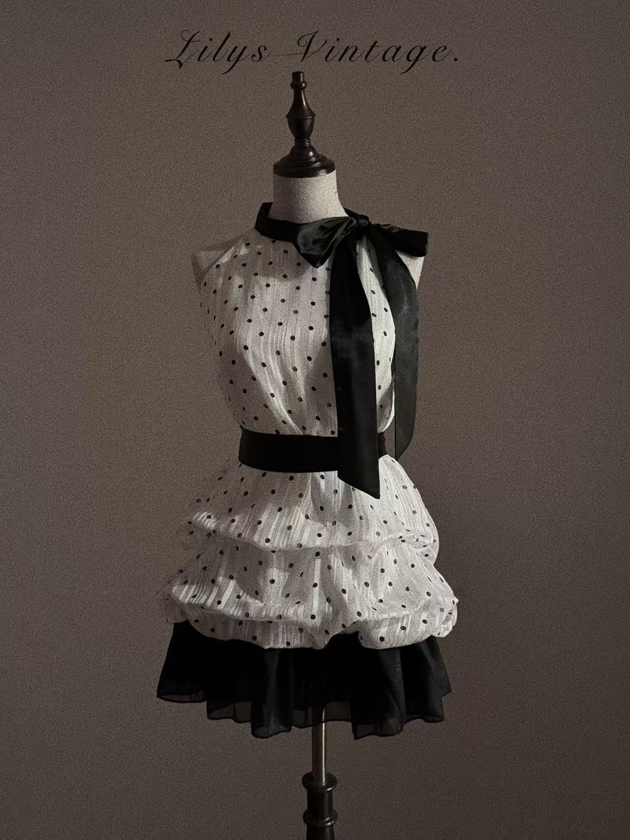 莉莉丝 vintage古着千金风 中古波点挂脖花苞连衣裙