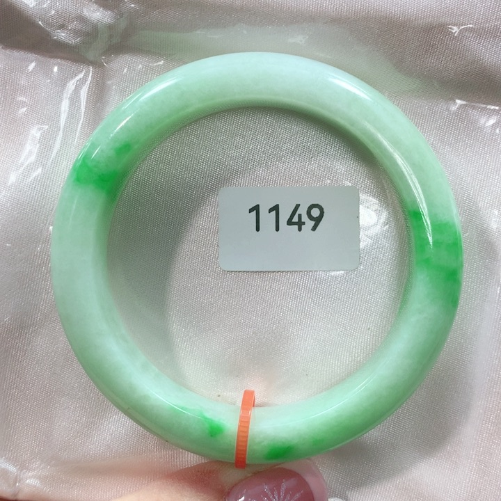 翡翠手镯未镶嵌风****8天然翡翠手镯5303